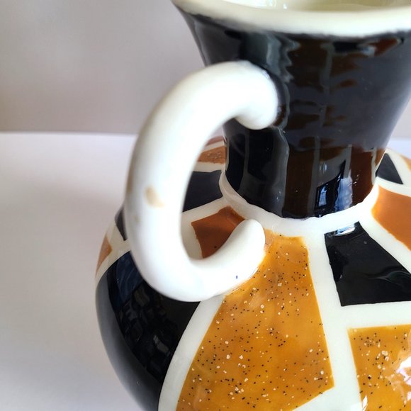Ceramic vase with geometrical design. - Picture 5 of 5
